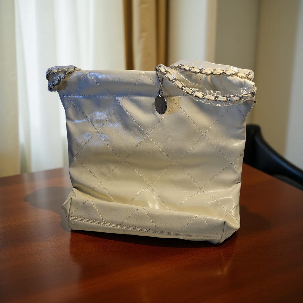 NWOT Cream Shoulder Bag with Chain-Link Strap